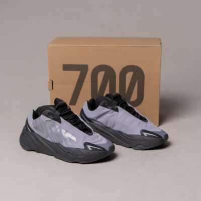 Adidas Originals Yeezy 700 MNVN GW9526