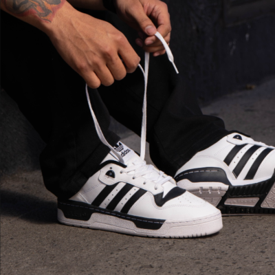 B4-125 ADIDAS ORIGINALS RIVALRY LOW MALE IG1474  BLANCO/NEGRO TALLA 8.5