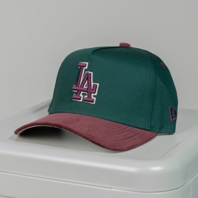 New Era Gorra 940AF Q224 RHUBARB CORD LOSDOD  DKGMRN 60508617