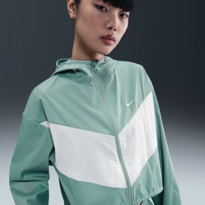 Nike Jacket W Nsw Nk Wr Wvn Ltwt Hded Jkt HJ1182-017