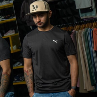 Puma PLAYERA ESS SMALL LOGO POLY TEE 682542 01 NEGRO