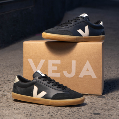 Veja Volley Leather Black Pierre VO2020510